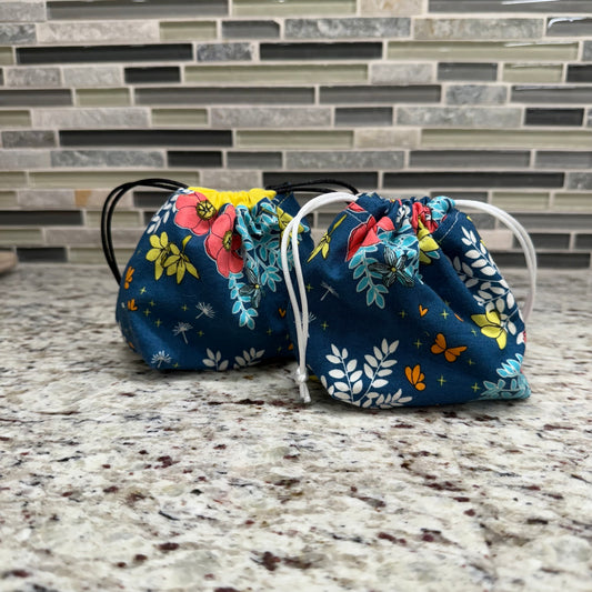 Small Cinch Bag (1)
